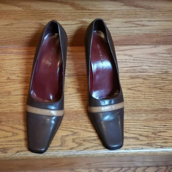 Maripe' 8M  Retro brown/tan‎ leather 2.5" heels - Picture 3 of 8